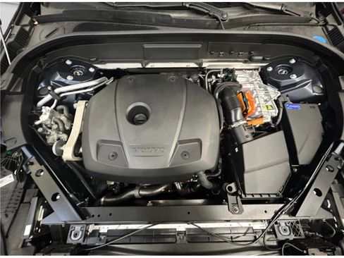 Used 2024 Volvo XC60 T8 Core w/ Protection Package AWD/4WD image 10