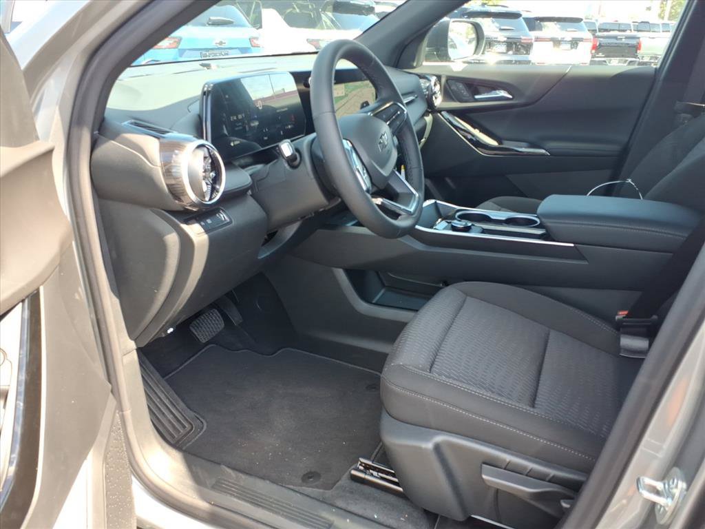 New 2027 Chevrolet Equinox LT w/ Midnight Edition FWD image 11