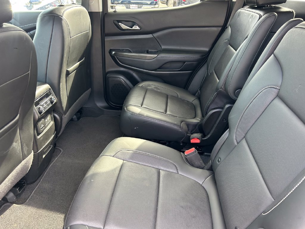 Used 2020 GMC Acadia SLT FWD image 16