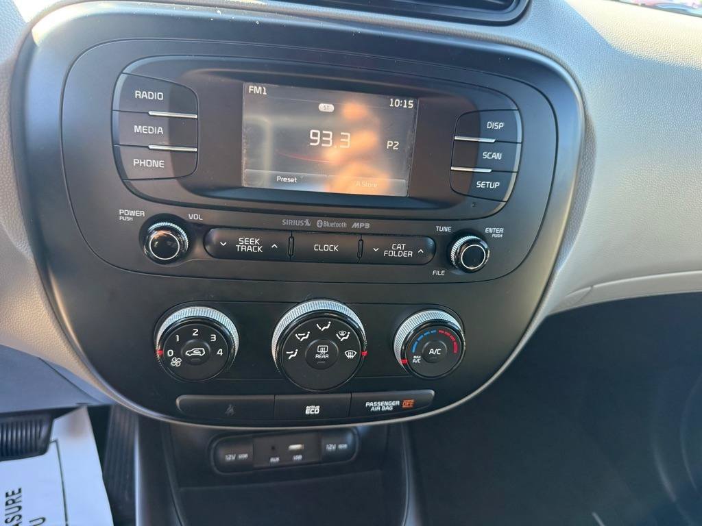 Used 2016 Kia Soul + FWD image 9
