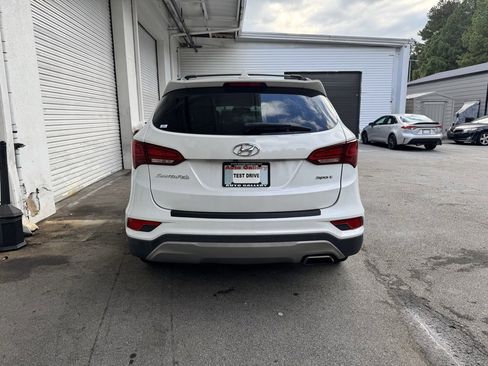 Used 2017 Hyundai Santa Fe Sport image 3