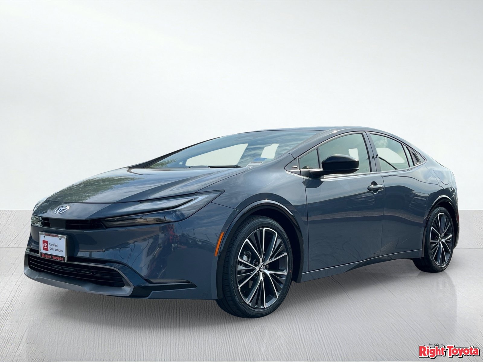 Certified 2024 Toyota Prius XLE FWD image 2