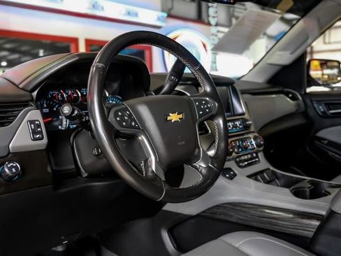 Used 2019 Chevrolet Tahoe LT AWD/4WD image 16