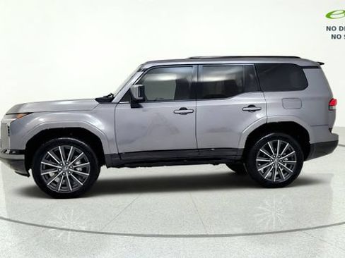 Used 2026 Lexus GX 550 w/ Accessory Package (2T) AWD/4WD image 5