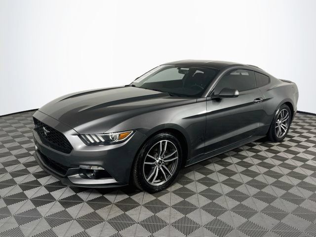 Used 2017 Ford Mustang Coupe RWD image 4