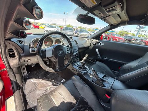 Used 2004 Nissan 350Z Touring image 7