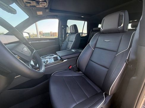 Certified 2026 Cadillac Escalade Luxury w/ Touring Package AWD/4WD image 27