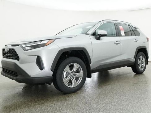 New 2025 Toyota RAV4 XLE image 17