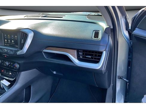 Used 2019 GMC Terrain SLE w/ Driver Convenience Package image 18