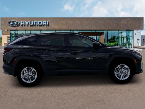 New 2026 Hyundai Tucson SE image 9