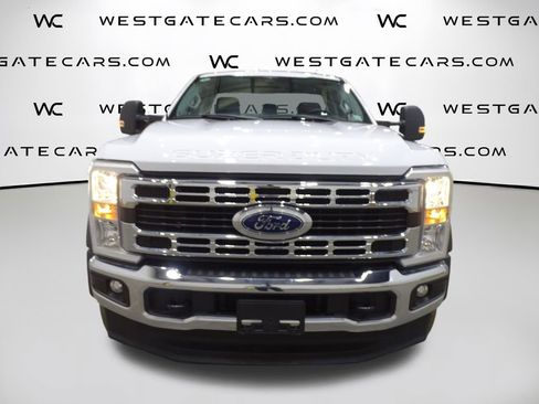 Used 2023 Ford F550 4x4 Regular Cab Super Duty image 4