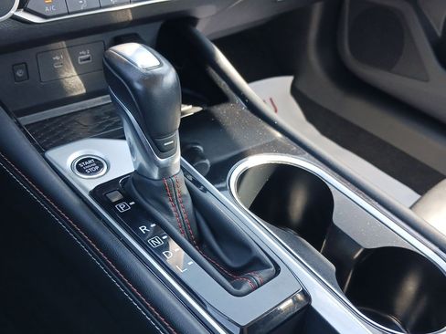 Used 2024 Nissan Altima 2.5 SR w/ SR Premium Package image 28