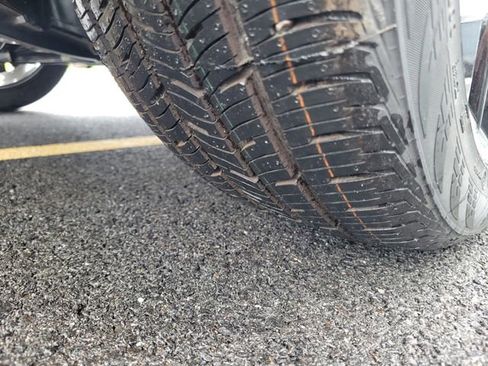 New 2025 Nissan Versa SR image 12