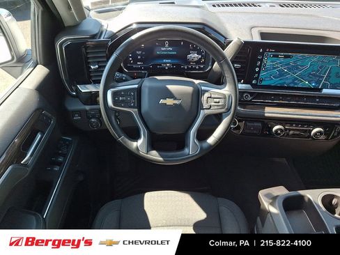 Used 2025 Chevrolet Silverado 1500 LT image 14