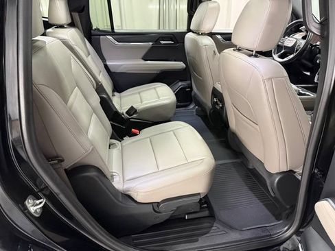 Used 2024 GMC Acadia Elevation w/ LPO, Floor Liner Package AWD/4WD image 8