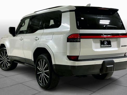 Used 2024 Lexus GX 550 image 11