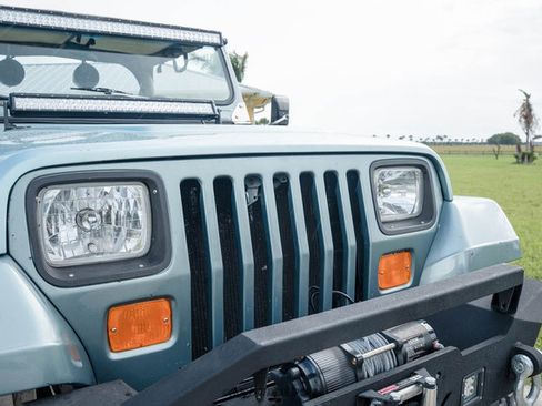 Used 1989 Jeep Wrangler Sahara AWD/4WD image 59