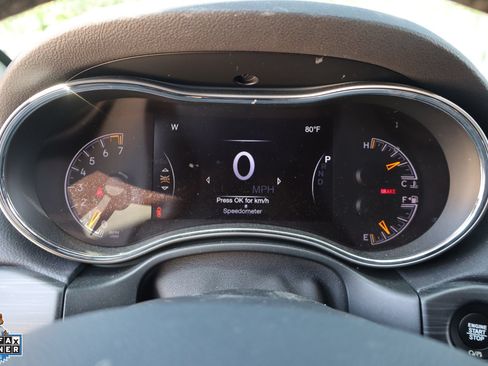 Used 2020 Jeep Grand Cherokee Altitude RWD image 17