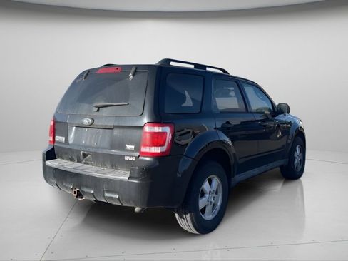 Used 2010 Ford Escape XLT image 4
