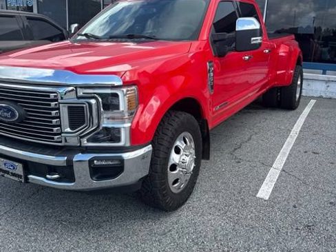 Used 2020 Ford F350 Lariat w/ Lariat Ultimate Package RWD image 3