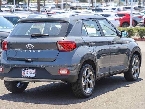 New 2026 Hyundai Venue SEL FWD image 7