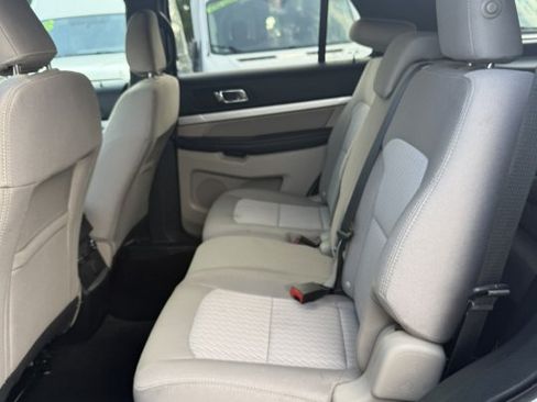 Used 2019 Ford Explorer 4WD image 13