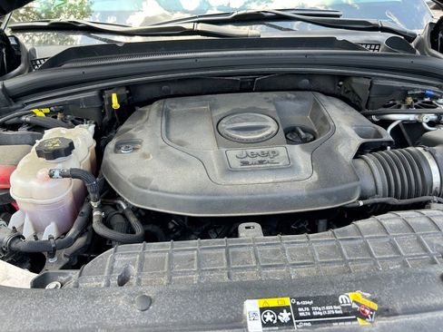 Certified 2023 Jeep Grand Cherokee Overland AWD/4WD image 31