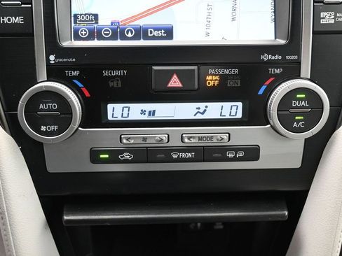 Used 2014 Toyota Camry XLE w/ Leather Package FWD image 23