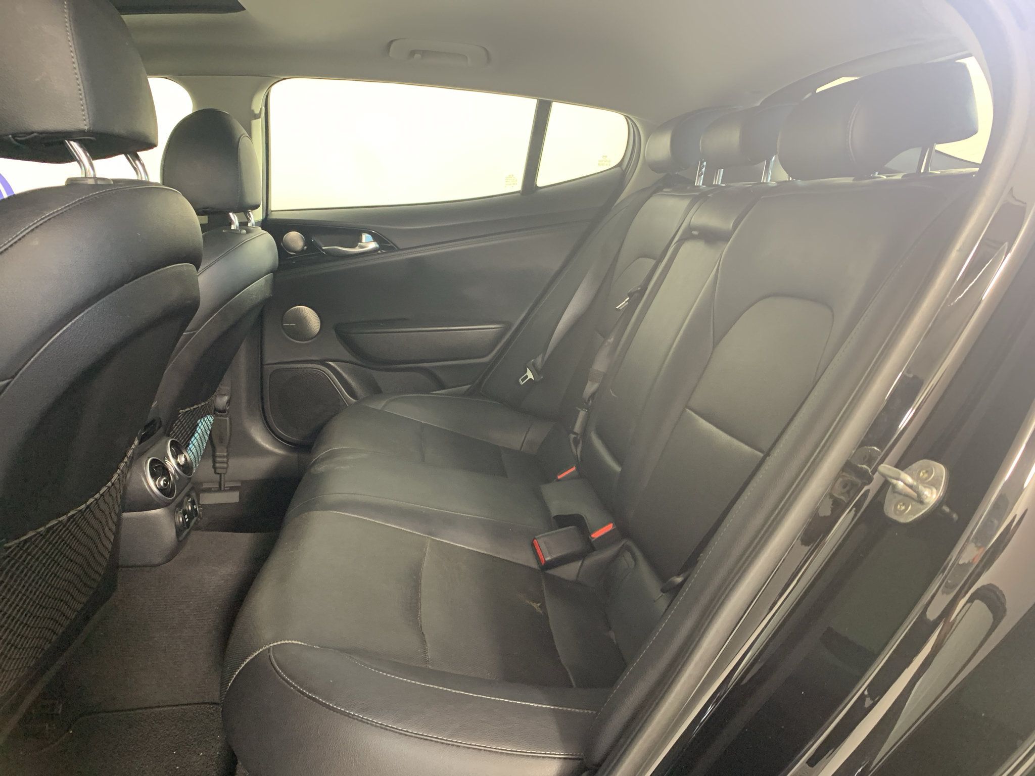 Used 2018 Kia Stinger Premium RWD image 30