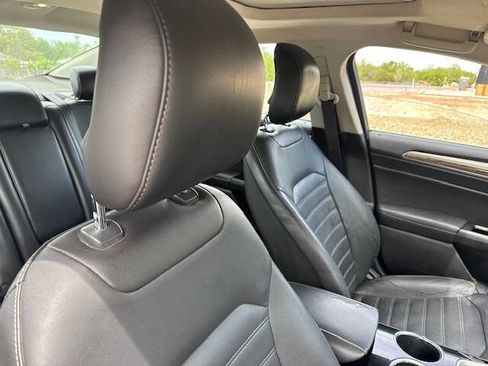 Used 2014 Ford Fusion SE w/ Equipment Group 202A image 28