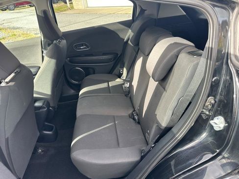 Used 2021 Honda HR-V EX image 8