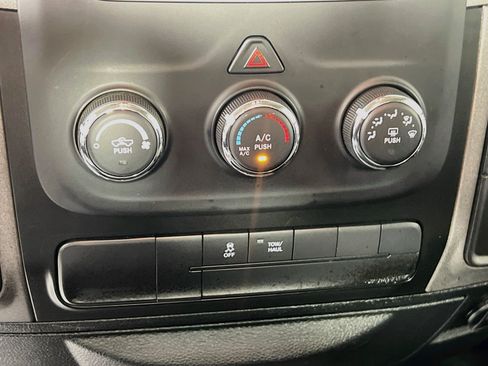 Used 2018 RAM 1500 Express RWD image 24