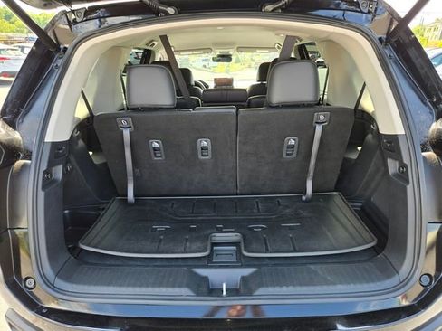 Used 2025 Honda Pilot EX-L image 17