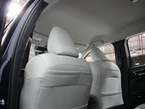 New 2026 Mitsubishi Outlander SE image 23