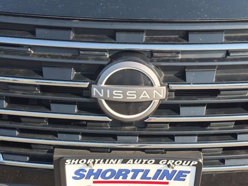Used 2024 Nissan Rogue S AWD/4WD image 10
