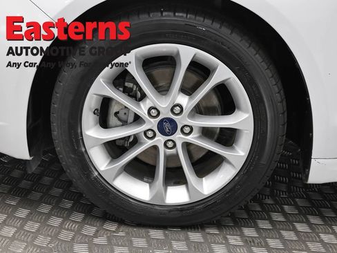 Used 2020 Ford Fusion SE FWD image 31