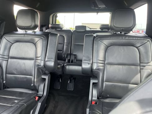 Used 2023 Lincoln Navigator Reserve AWD/4WD image 23