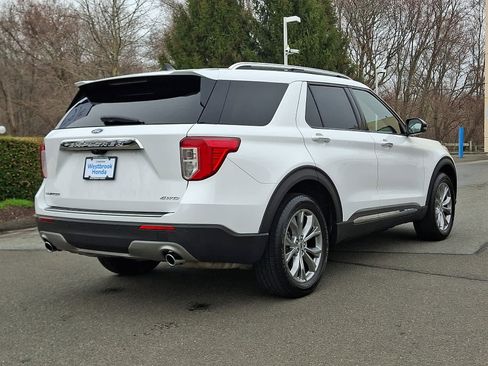 Used 2022 Ford Explorer Limited w/ Equipment Group 301A image 4
