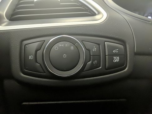 Certified 2024 Ford Edge SEL w/ Convenience Package image 24