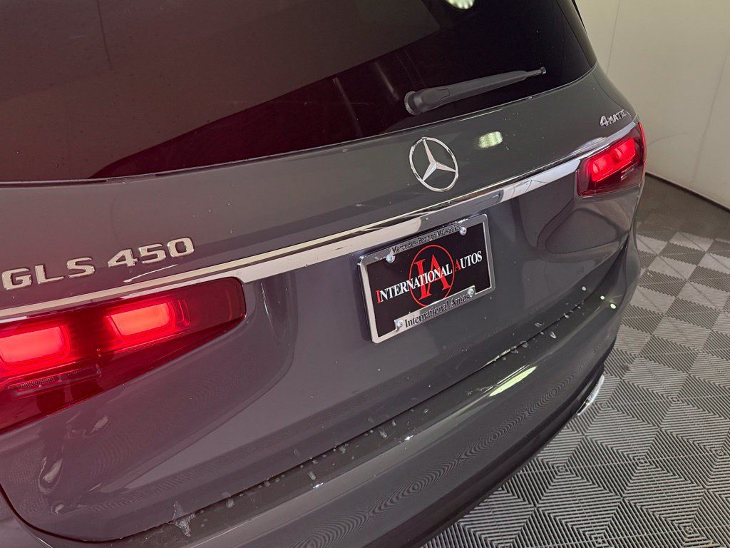 Used 2026 Mercedes-Benz GLS 450 4MATIC image 13