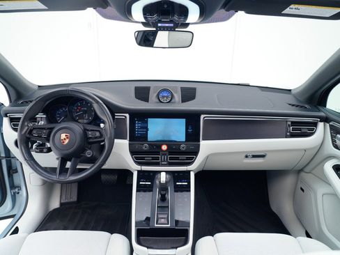 Used 2023 Porsche Macan GTS image 31