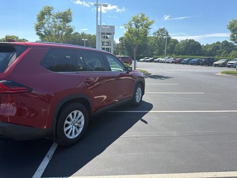 Used 2025 Toyota Grand Highlander FWD image 5