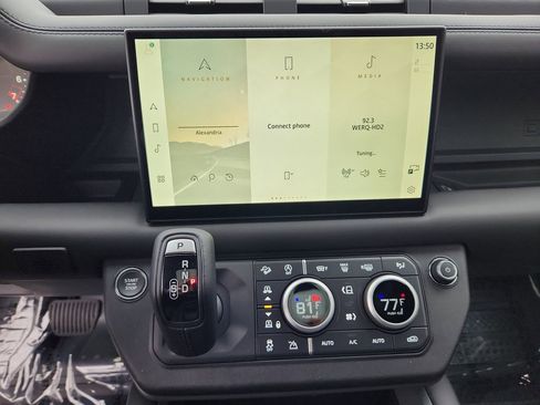 Used 2025 Land Rover Defender 130 S image 15