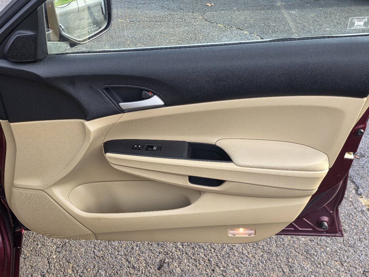 Used 2012 Honda Accord LX image 13