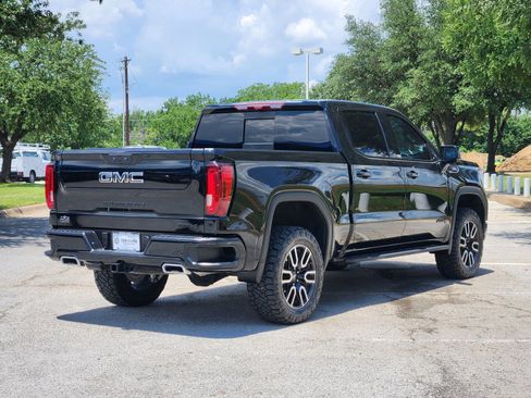Used 2025 GMC Sierra 1500 AT4 w/ AT4 Premium Package AWD/4WD image 5
