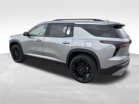 New 2026 Chevrolet Traverse LT w/ Enhanced Driving Package AWD/4WD image 3