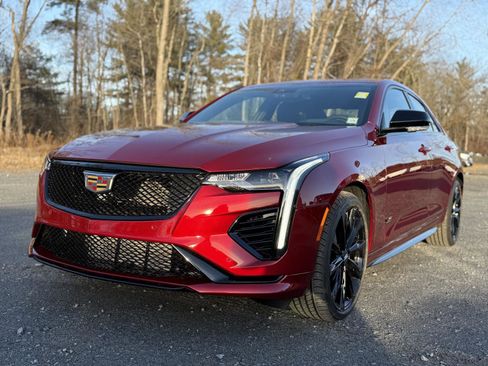 New 2026 Cadillac CT4 V image 9