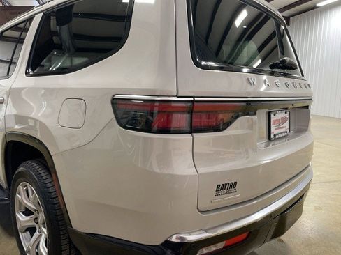 Used 2022 Jeep Wagoneer Series II image 27