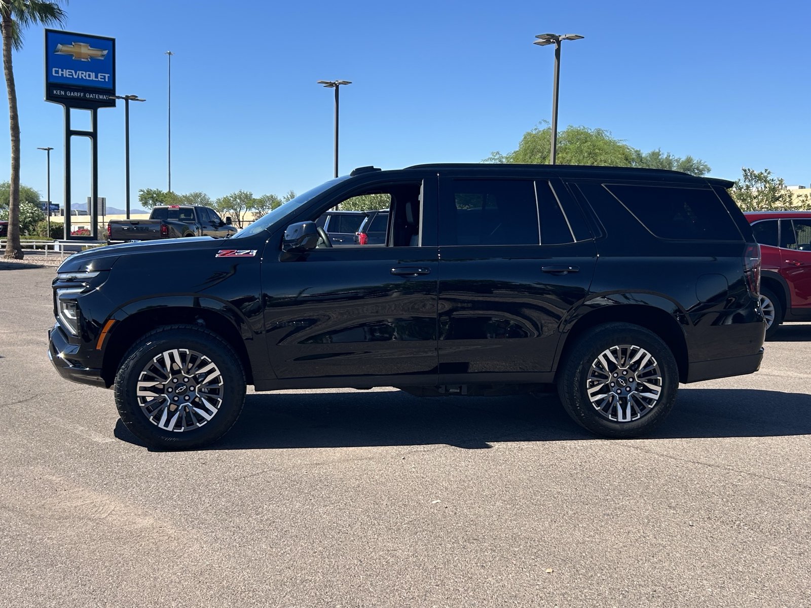 Certified 2025 Chevrolet Tahoe Z71 AWD/4WD image 2