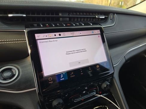 Used 2021 Jeep Grand Cherokee L Limited image 10